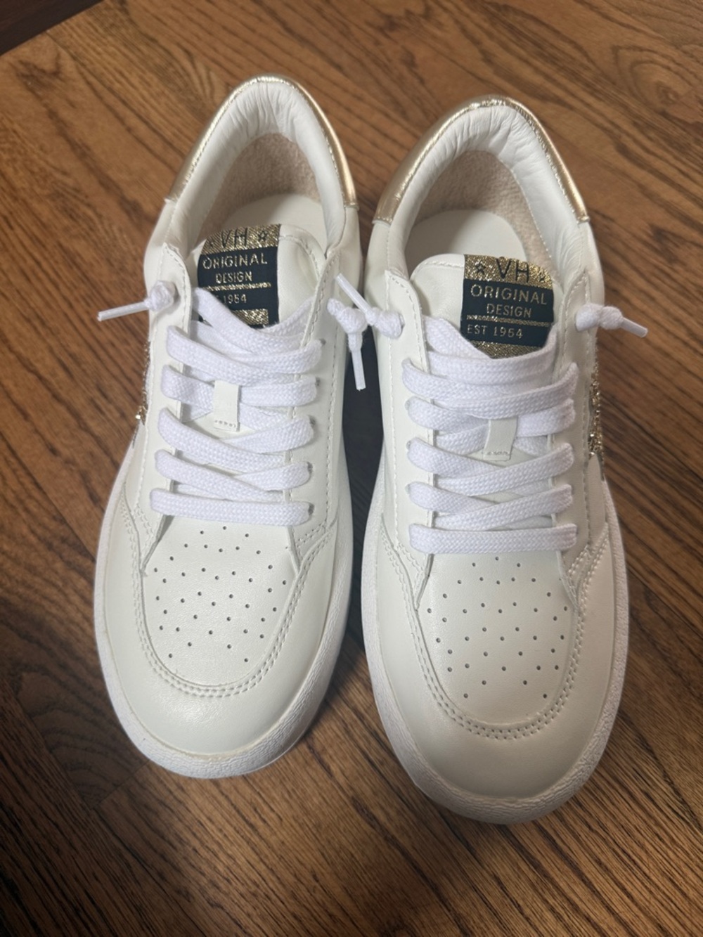 Vintage Havana White Sneakers with Gold Glitter Star - Picture 2 of 4